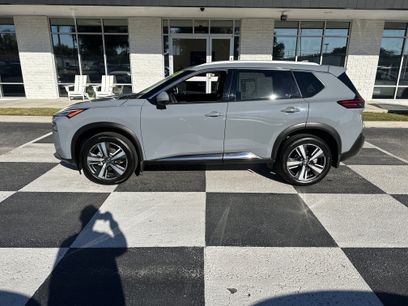 Used 2021 Nissan Rogue SL w/ Premium Package