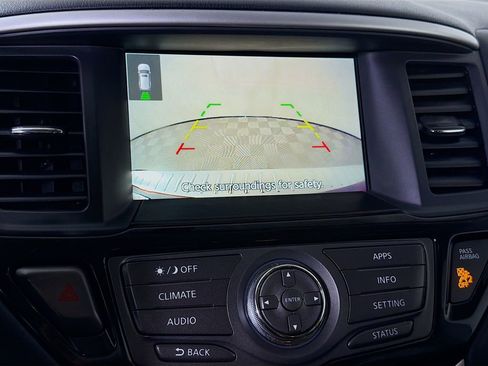 Used 2020 Nissan Pathfinder S AWD/4WD image 15