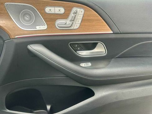 Used 2023 Mercedes-Benz GLS 450 4MATIC image 23