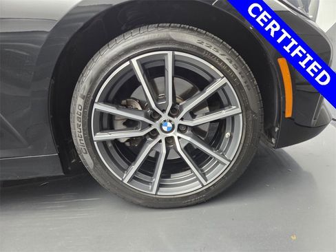 Certified 2022 BMW 330i Sedan w/ Convenience Package image 18