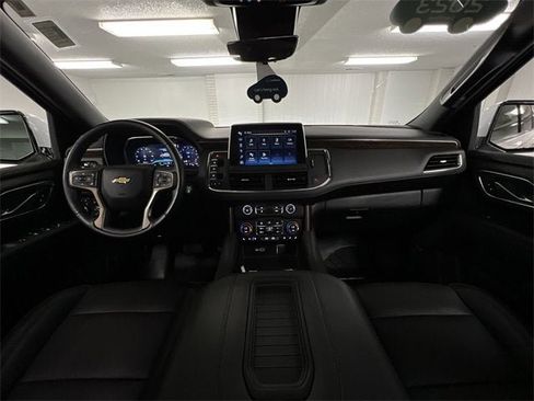 Used 2023 Chevrolet Suburban High Country image 20