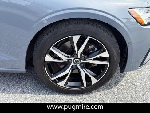 Used 2024 Volvo S60 B5 Plus FWD image 12