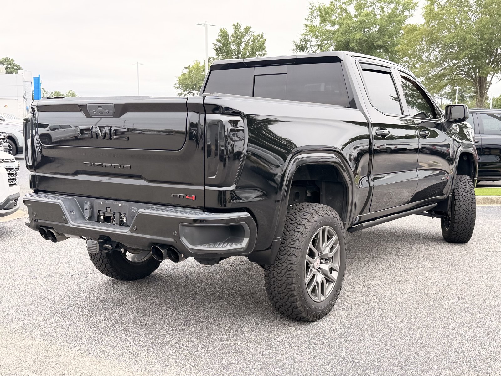 Used 2022 GMC Sierra 1500 AT4 w/ AT4 Premium Package AWD/4WD image 12
