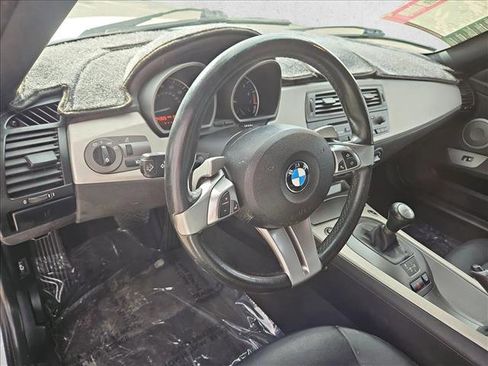 Used 2004 BMW Z4 3.0i RWD image 10