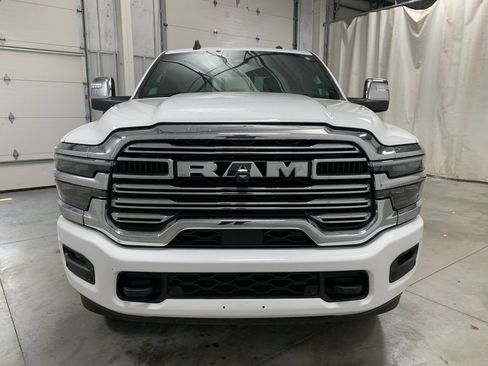 Used 2026 RAM 2500 Laramie AWD/4WD image 14
