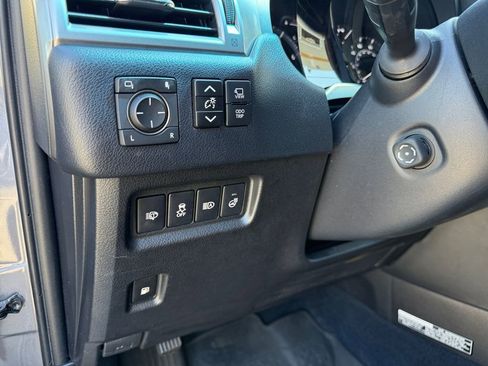 Used 2023 Lexus GX 460 Luxury w/ Sport Design Package AWD/4WD image 17