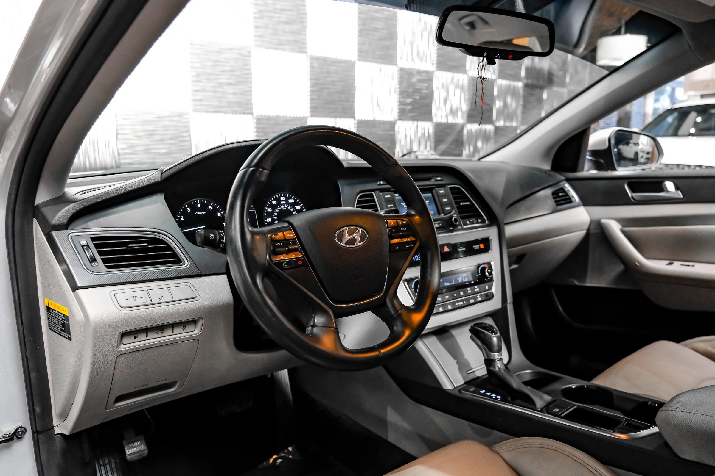 Used 2015 Hyundai Sonata Sport w/ Option Group 03 FWD image 3