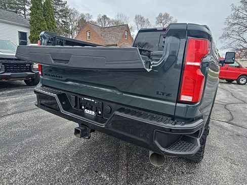 Used 2025 Chevrolet Silverado 2500 LTZ w/ Trail Boss Package image 30