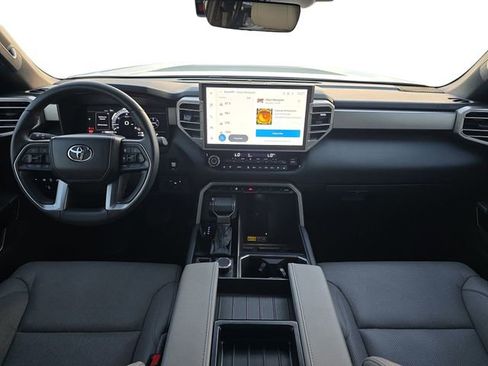 Used 2025 Toyota Tundra Limited image 9