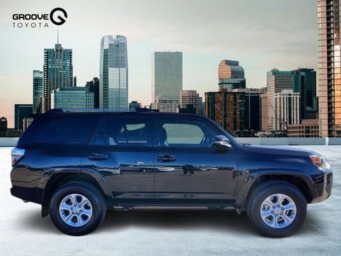 Used 2023 Toyota 4Runner SR5 Premium w/ SR5 Premium Package AWD/4WD image 7