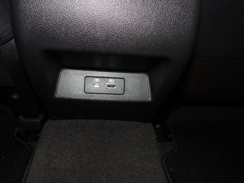 Used 2021 Nissan Altima 2.5 SV FWD image 11