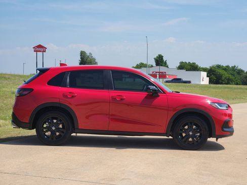 New 2027 Honda HR-V Sport image 7