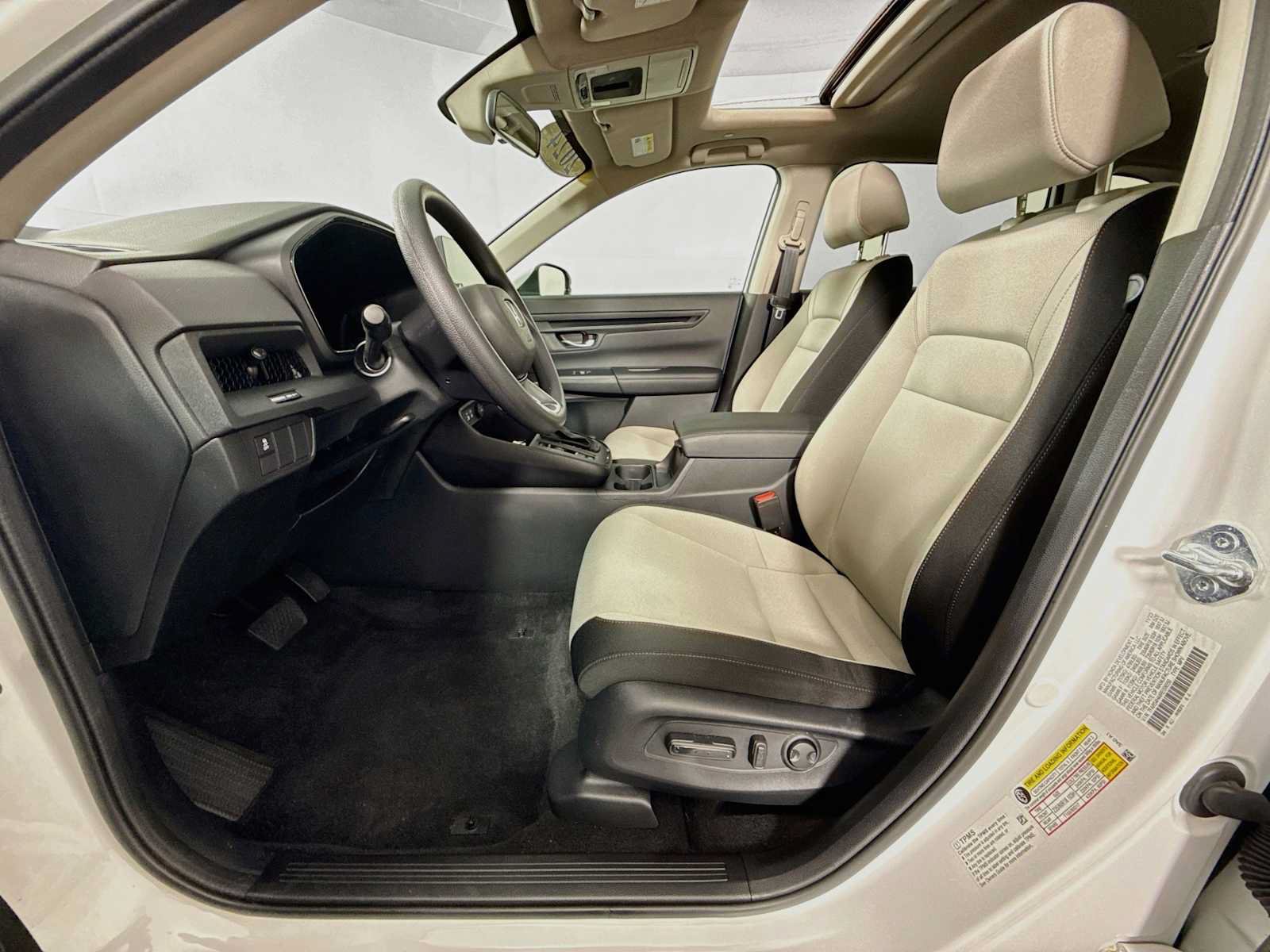 Used 2024 Honda CR-V EX image 16