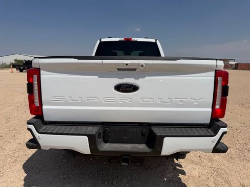 Used 2025 Ford F250 XLT w/ Black Appearance Package AWD/4WD image 8