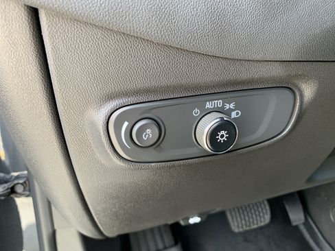 Used 2023 Chevrolet Equinox RS w/ RS Leather Package FWD image 15