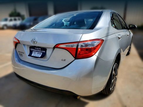 Used 2016 Toyota Corolla LE FWD image 14