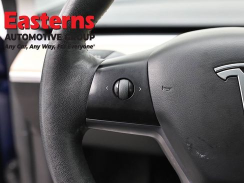 Used 2021 Tesla Model Y Performance image 15