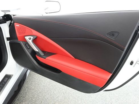 Used 2016 Chevrolet Corvette Z06 w/ 3LZ Preferred Equipment Group image 26