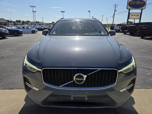 Used 2022 Volvo XC60 B5 Momentum image 8