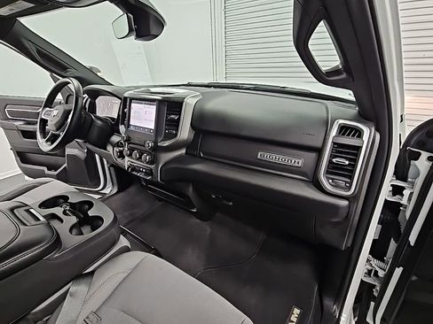 Used 2024 RAM 2500 Big Horn image 38