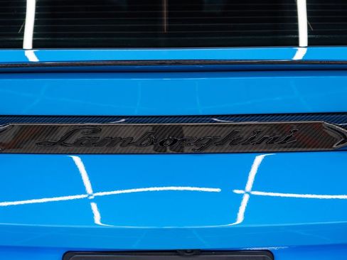 Used 2024 Lamborghini Urus Performante AWD/4WD image 34