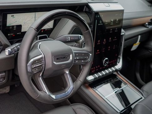 New 2026 GMC Yukon XL Denali w/ Denali Reserve Package image 8