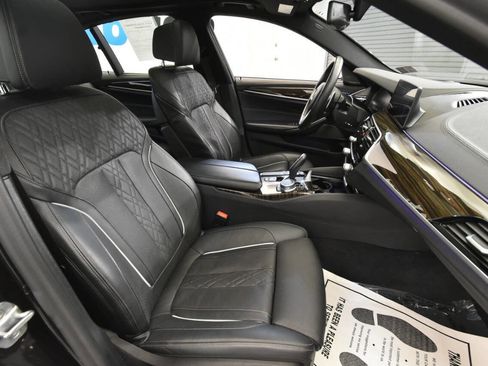 Used 2020 BMW M550i xDrive w/ Executive Package image 15