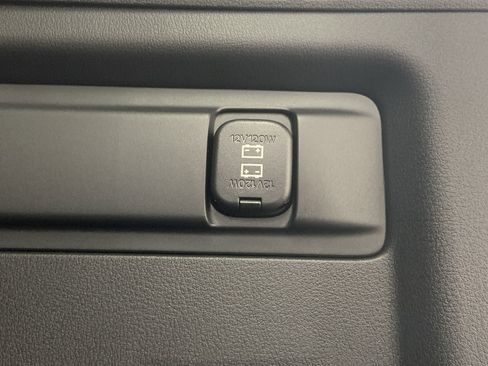 Certified 2025 MAZDA CX-70 3.3 Turbo w/ Premium Package image 30