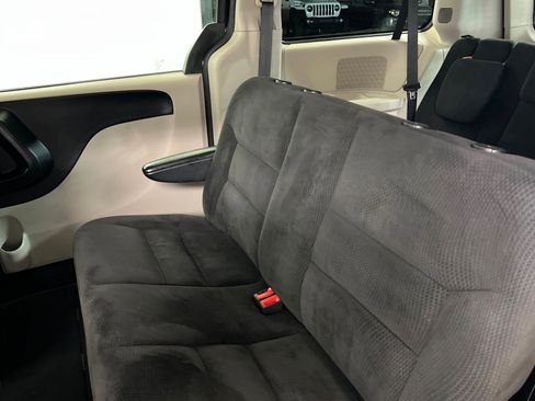 Used 2014 Dodge Grand Caravan American Value Package w/ UConnect Hands-Free Group image 19