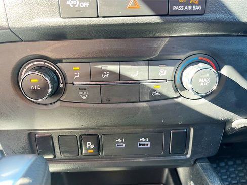 Used 2024 Nissan Frontier SV w/ Technology Package RWD image 15