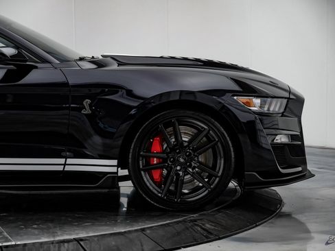 Used 2022 Ford Mustang Shelby GT500 w/ Technology Package image 18