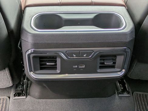 Used 2025 GMC Sierra 1500 Denali Ultimate image 28