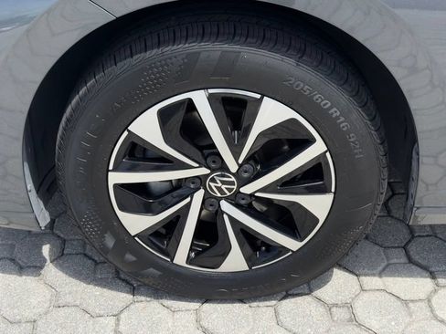 Used 2025 Volkswagen Jetta S FWD image 17