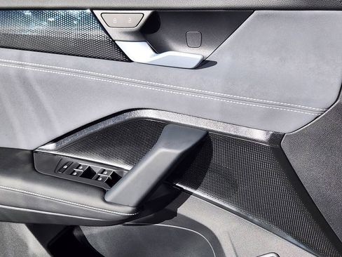 New 2026 Volkswagen Tiguan SE AWD/4WD image 13