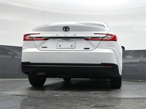 Used 2025 Toyota Camry LE w/ Convenience Package image 36