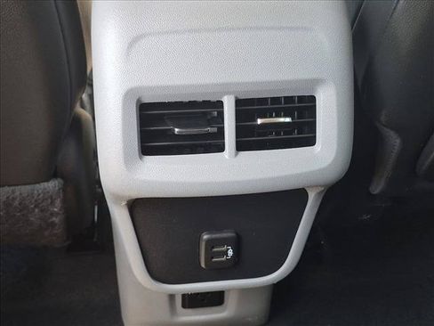 Used 2021 GMC Terrain SLT w/ Infotainment Package II FWD image 17