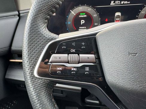 Certified 2024 Nissan Ariya FWD image 21