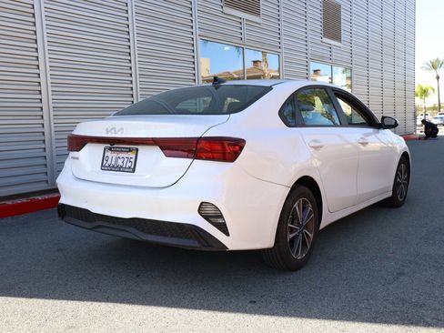 Used 2023 Kia Forte LXS image 4