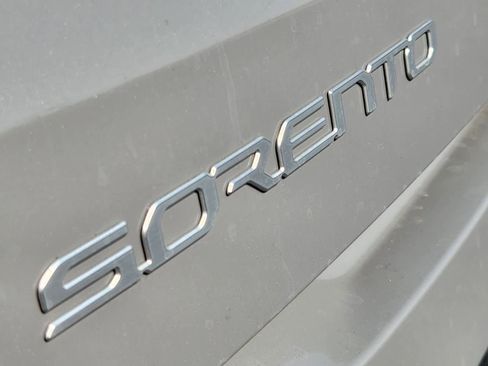 New 2026 Kia Sorento S w/ S Panoramic Sunroof Package image 9