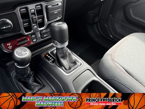 New 2025 Jeep Wrangler Unlimited Rubicon image 18