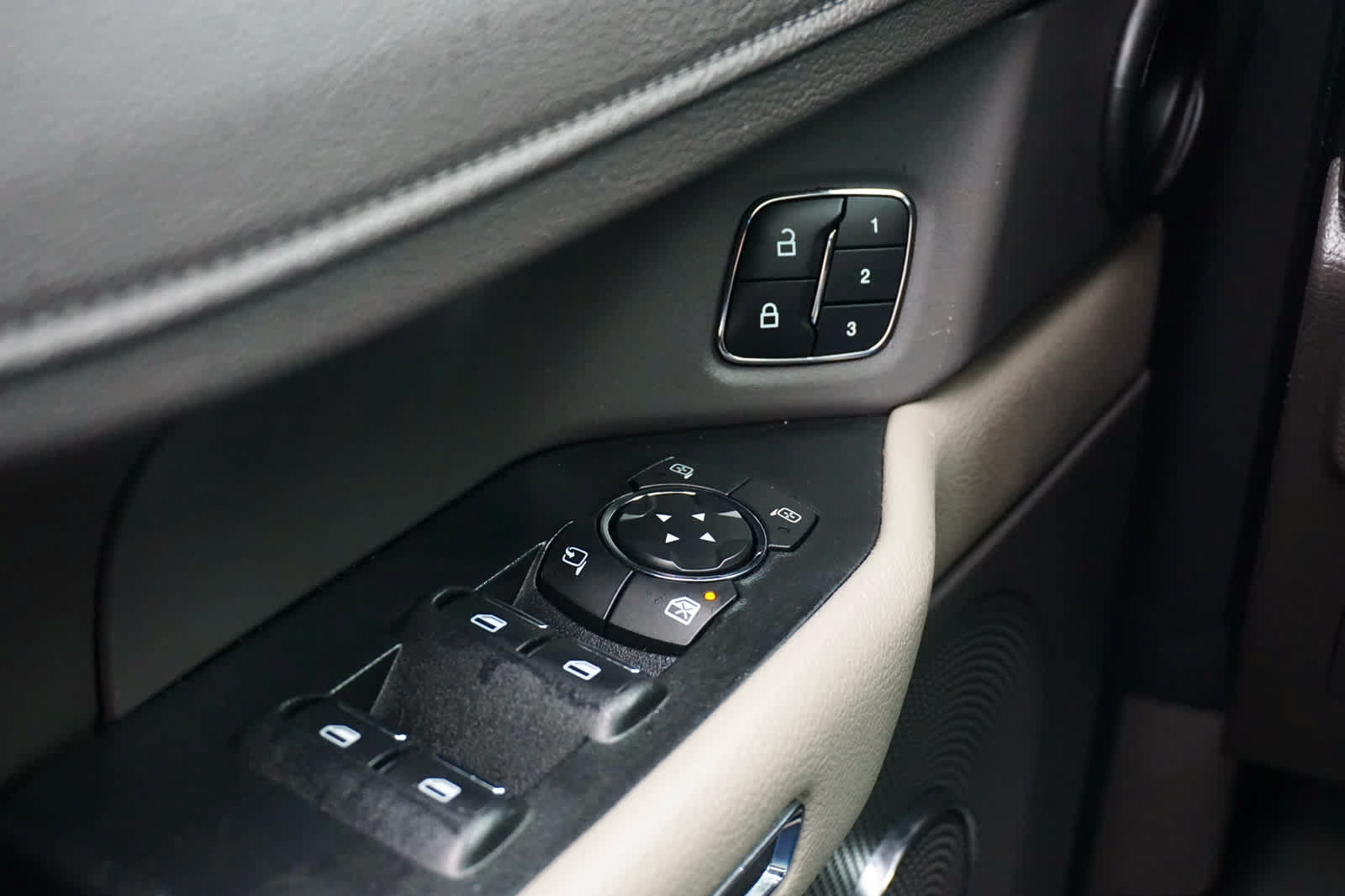 Used 2021 Ford Expedition XLT AWD/4WD image 31