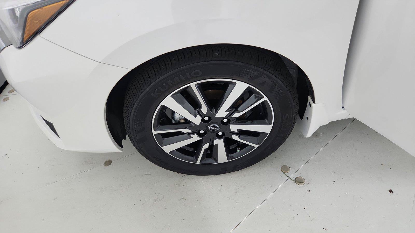 Used 2025 Nissan Versa SV w/ Trunk Package FWD image 33