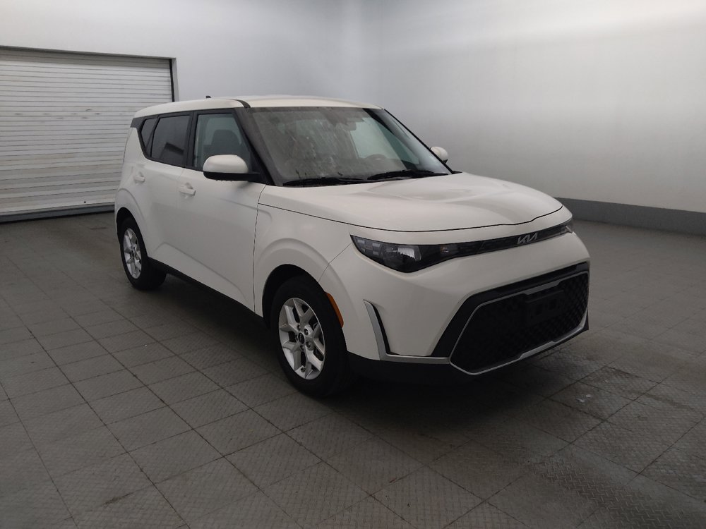 Used 2025 Kia Soul S FWD image 13