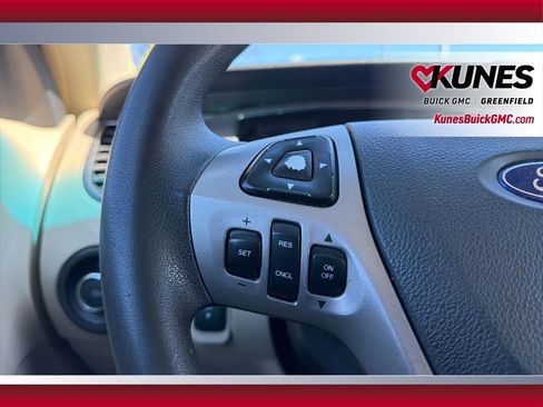 Used 2013 Ford Taurus SE FWD image 18