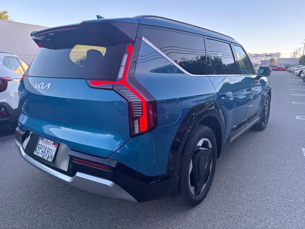 Used 2024 Kia EV9 Land AWD/4WD image 5