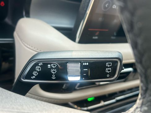 Used 2023 Lincoln Nautilus FWD image 22