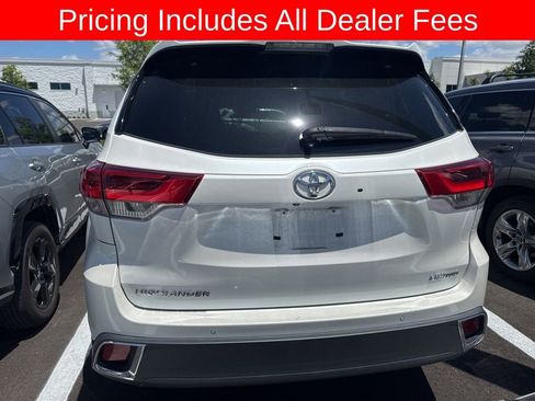 Used 2019 Toyota Highlander Limited FWD image 5