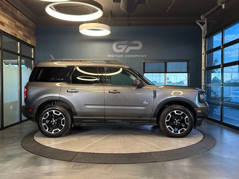 Used 2023 Ford Bronco Sport Outer Banks w/ Tech Package AWD/4WD image 2