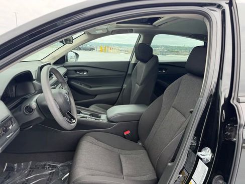 Certified 2023 Honda Accord EX image 14