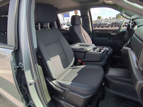 Used 2025 Chevrolet Silverado 1500 LT AWD/4WD image 27